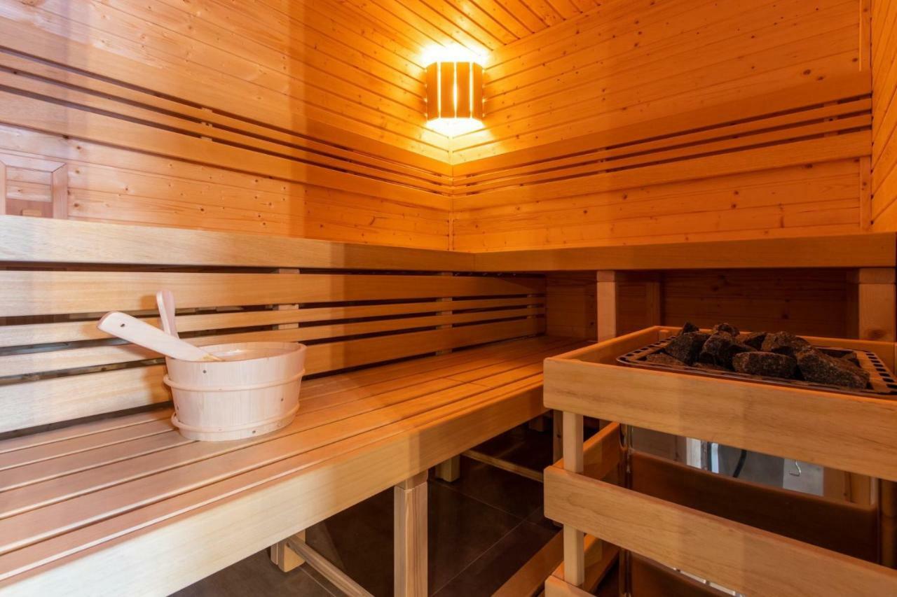 Restaurace Penzion Pod Sumarnikem Tvarozna Lhota Exterior photo
